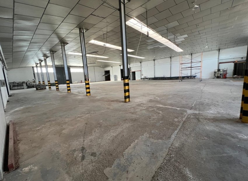 Reventa - Nave industrial - Elche