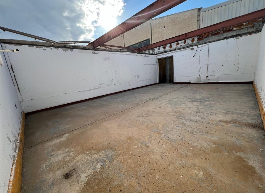 Reventa - Nave industrial - Elche