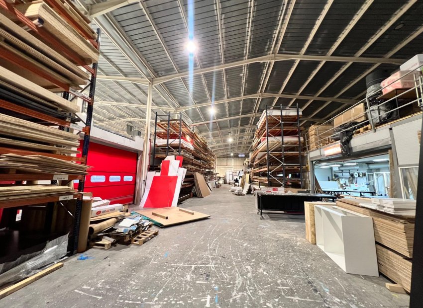 Reventa - Nave industrial - San Vicente del Raspeig - Haygon - Universidad