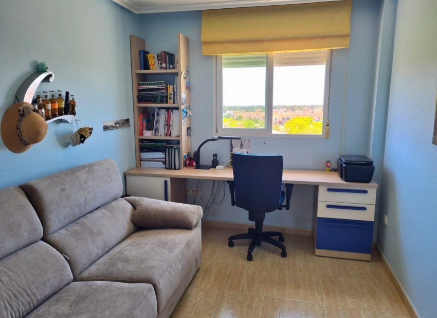 Reventa - Piso - Elche - Campo de Fútbol