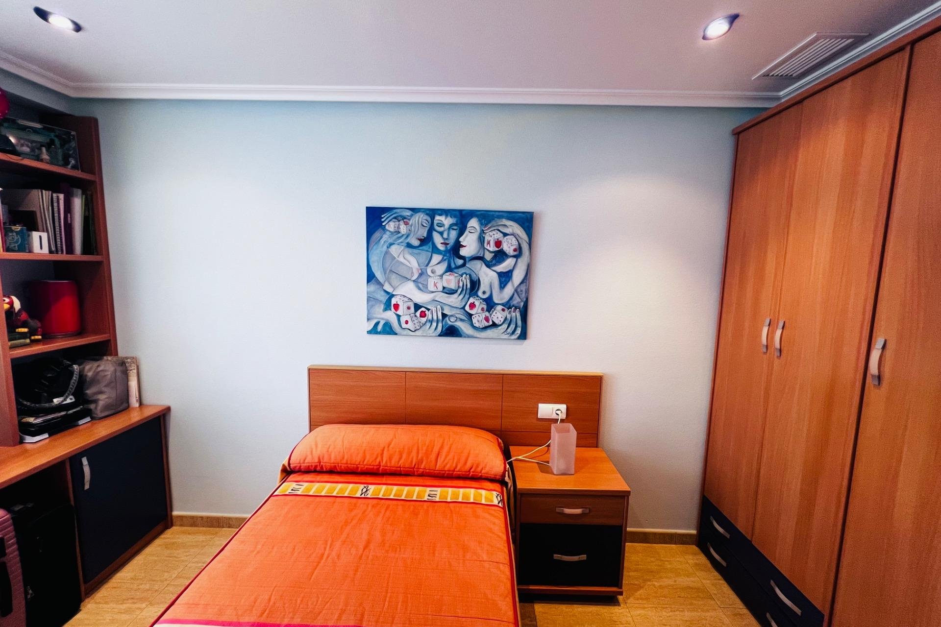 Reventa - Piso - Elche - Campo de Fútbol