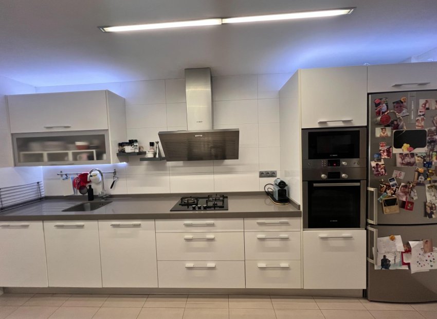 Reventa - Piso - Elche - Sector V-El Canal