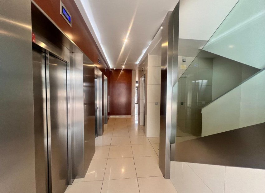 Reventa - Piso - Elche - Sector V-El Canal