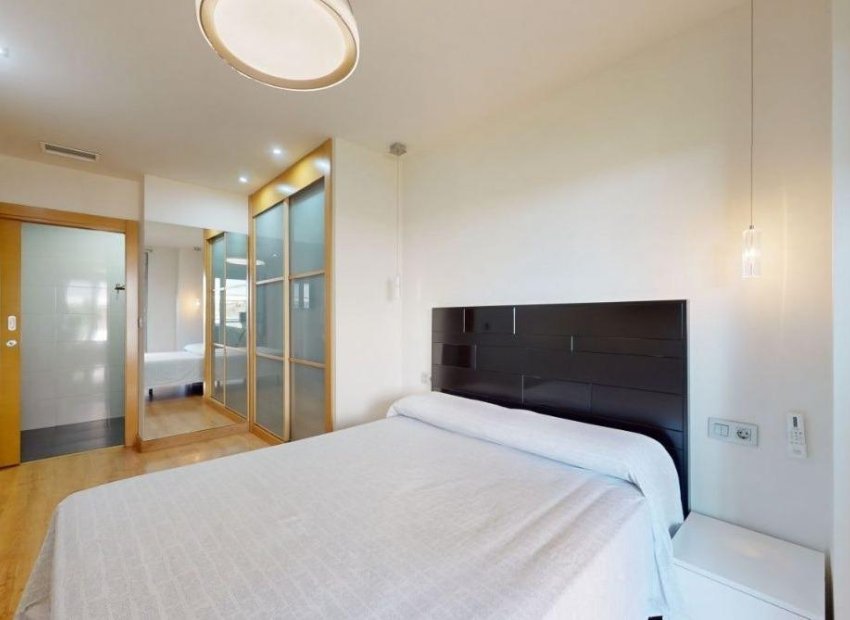 Reventa - Piso - Elche - Sector V-El Canal