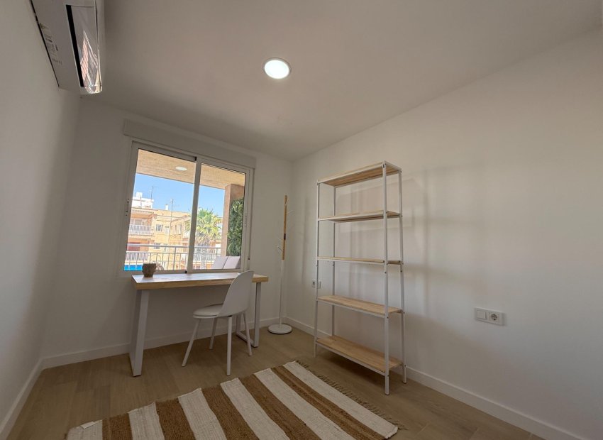 Reventa - Piso - Torrevieja - Playa de los Naufragos