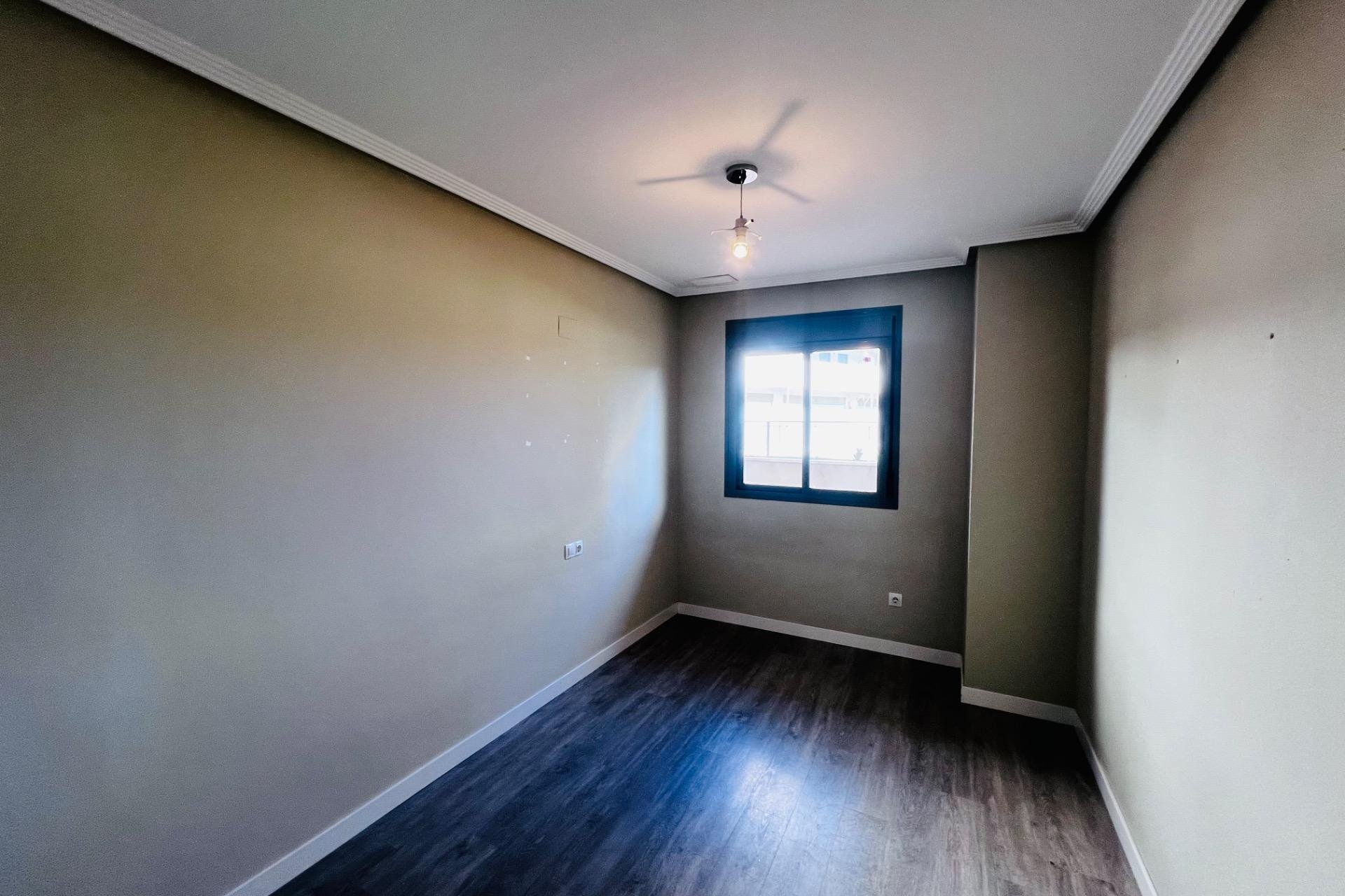 Reventa - Planta baja - Elche - Zona Universidad