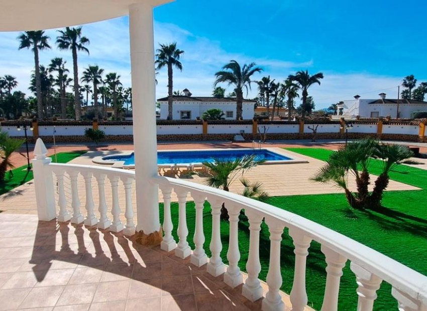 Reventa - Villa - Catral