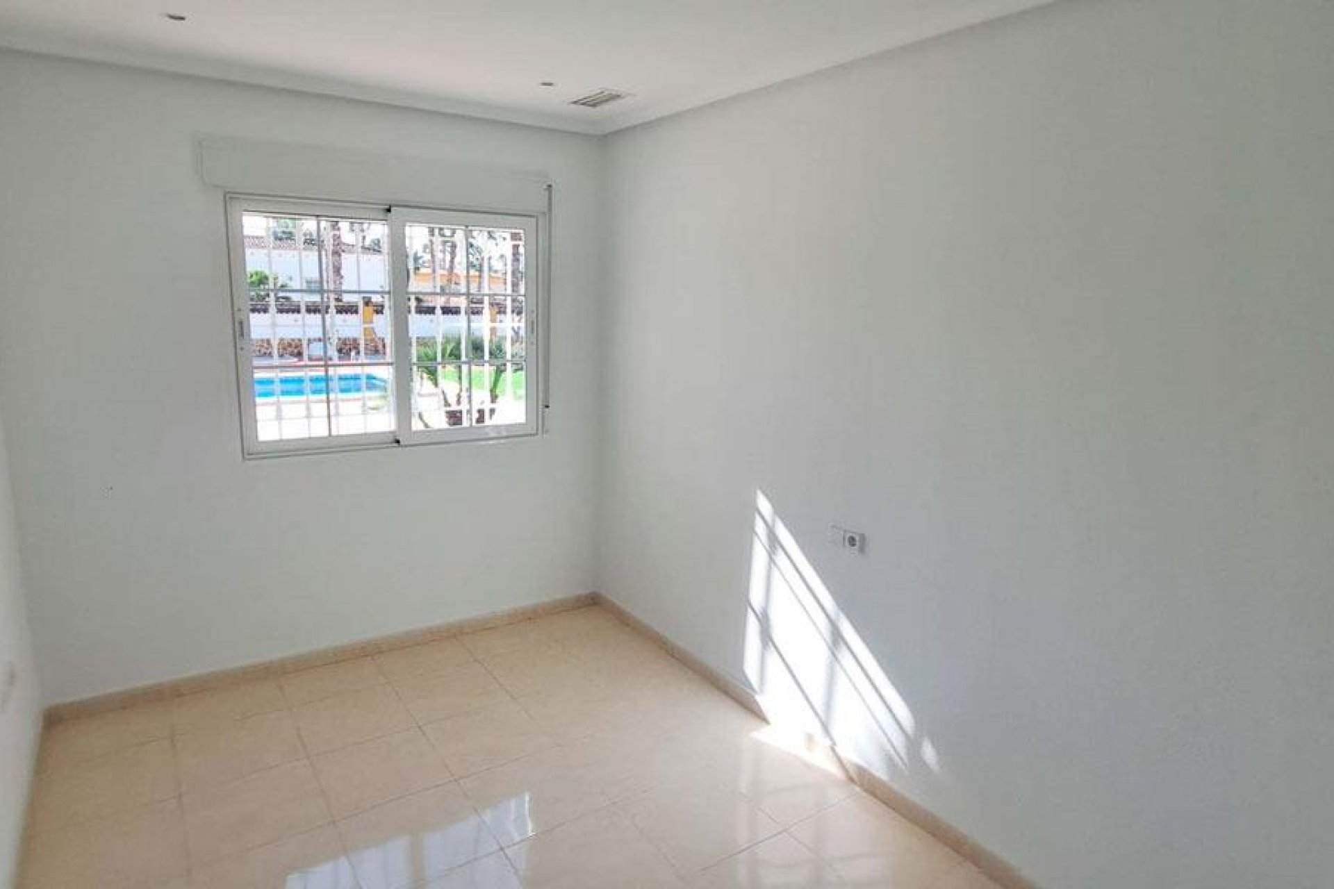 Reventa - Villa - Catral