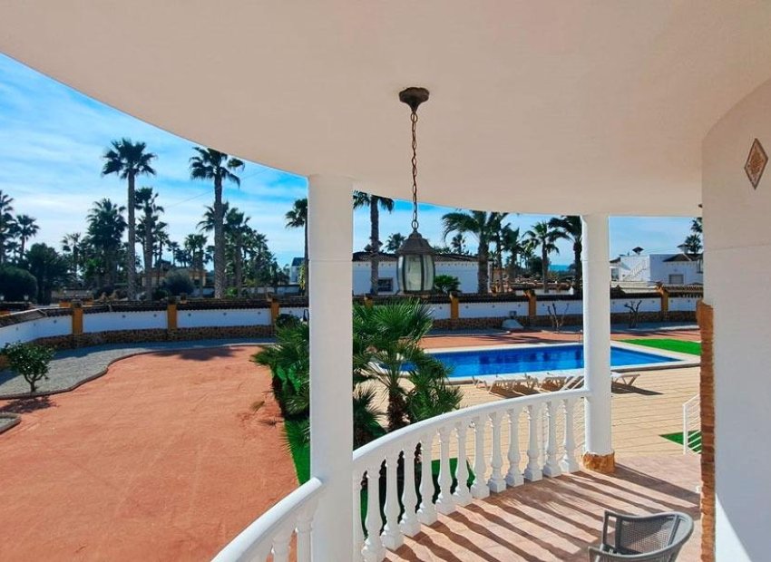 Reventa - Villa - Catral