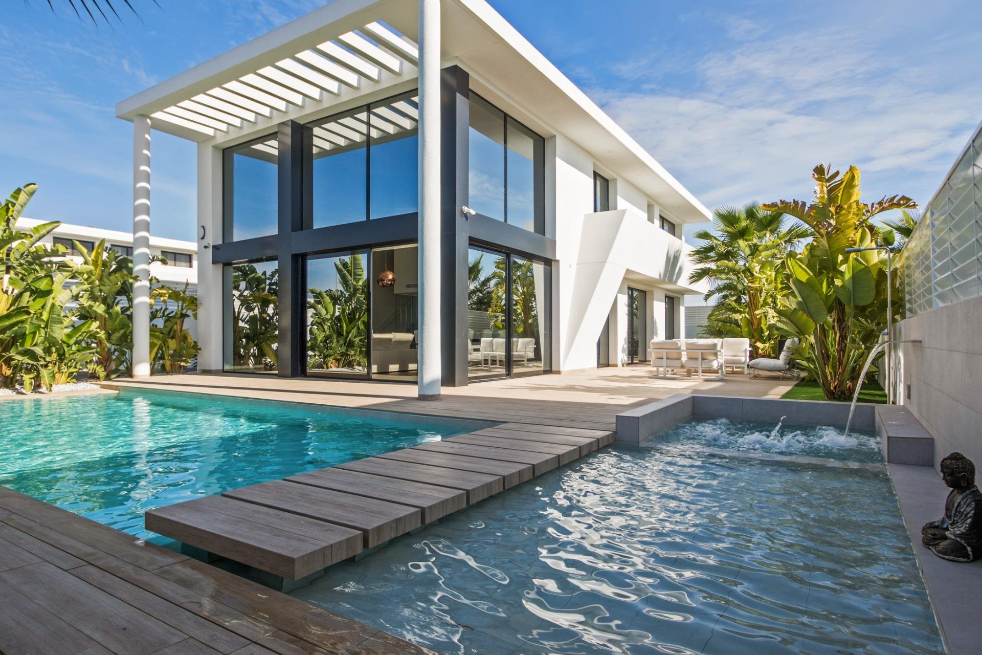 Reventa - Villa de Lujo - San Fulgencio