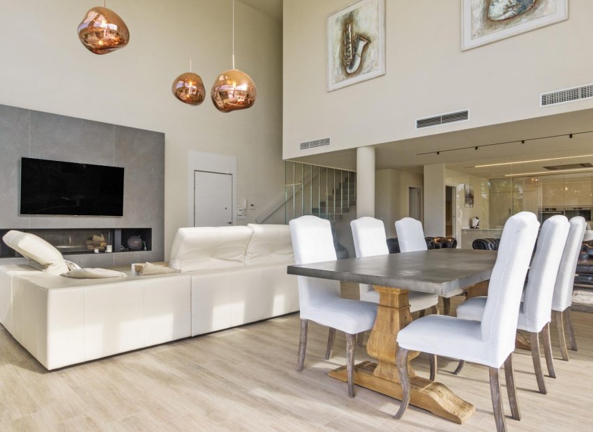 Reventa - Villa de Lujo - San Fulgencio