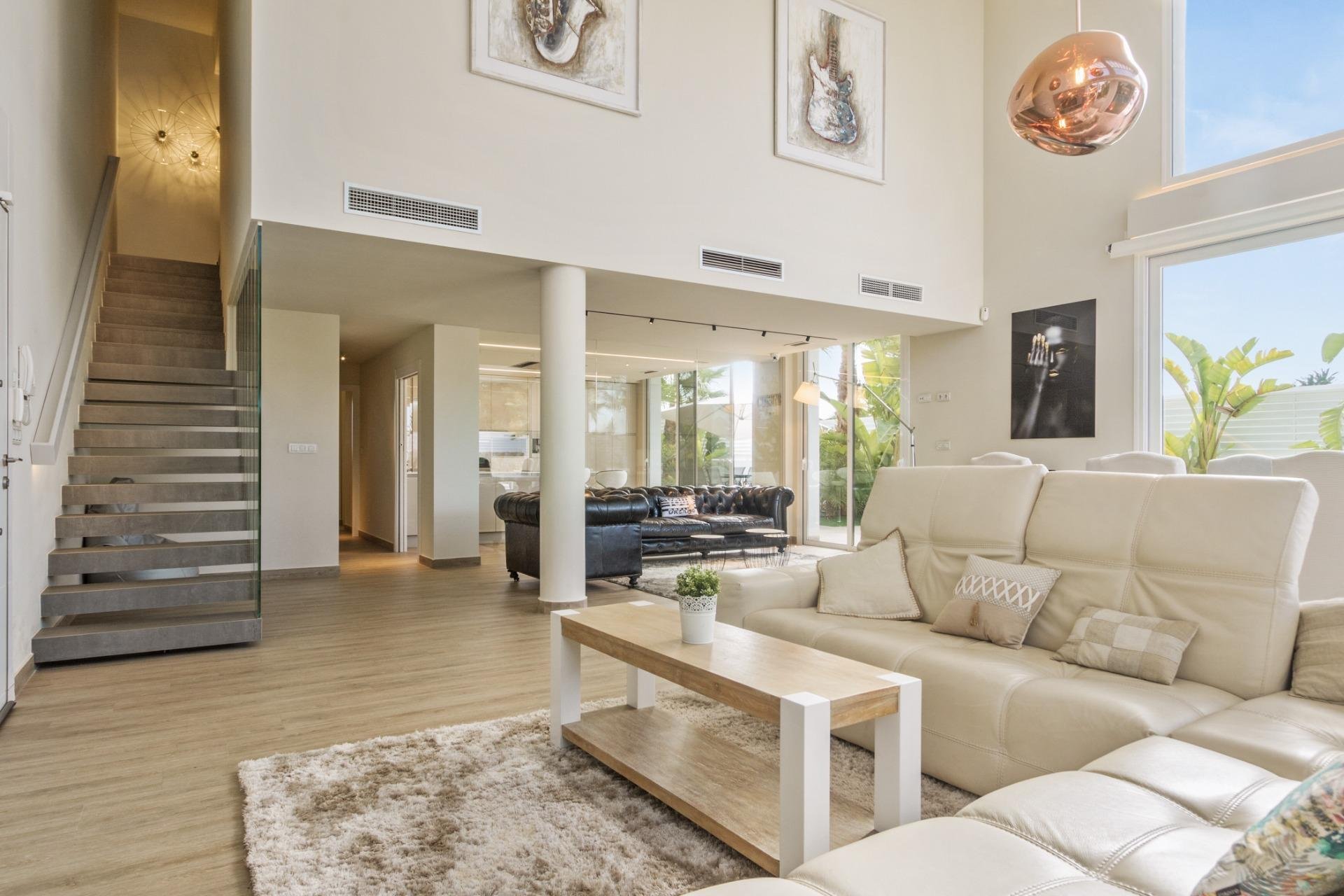 Reventa - Villa de Lujo - San Fulgencio