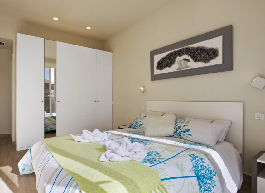 Reventa - Villa de Lujo - San Fulgencio