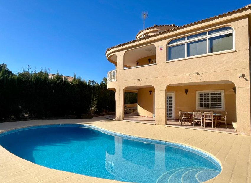 Reventa - Villa - Torrevieja - Urbanización Los Balcones