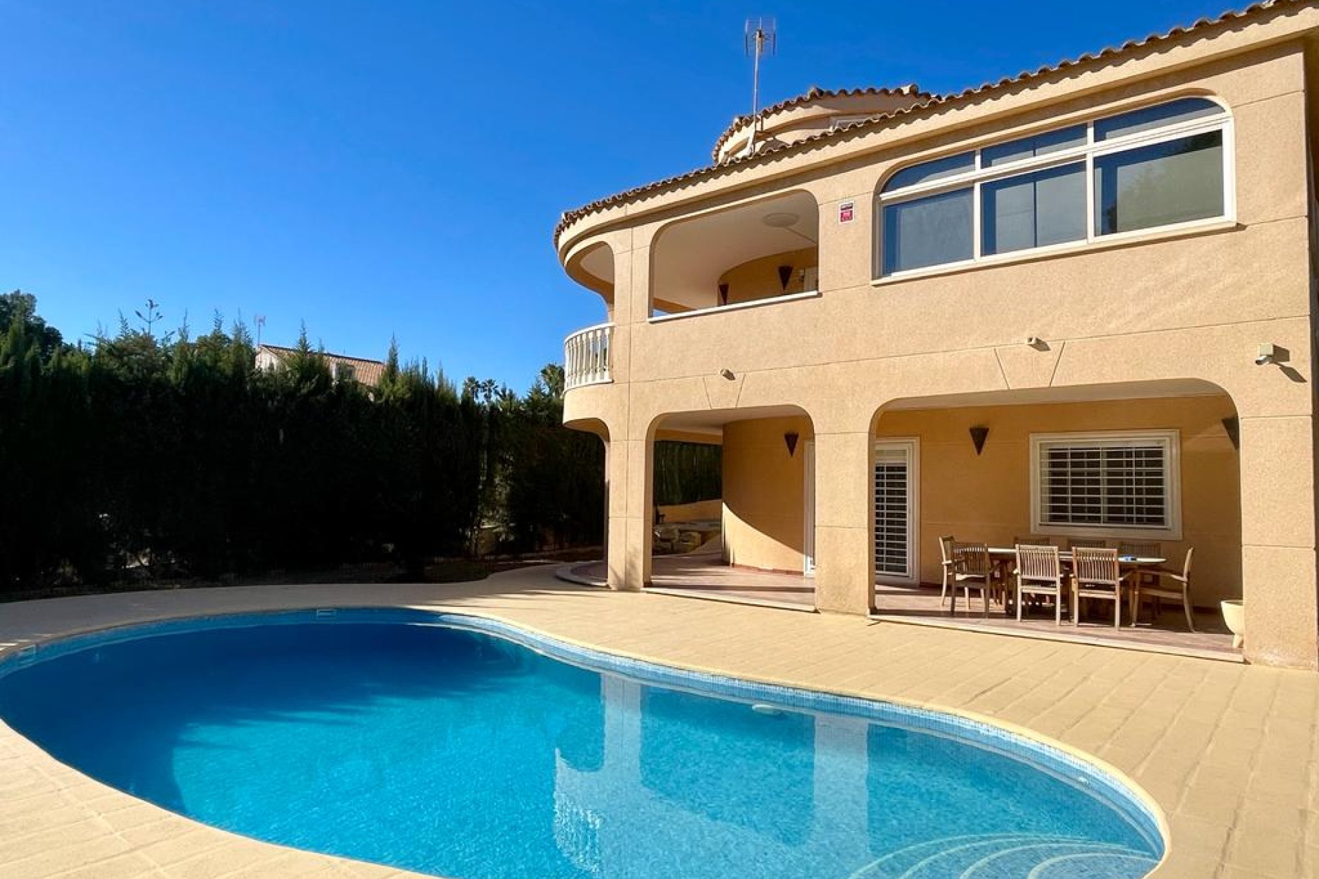 Reventa - Villa - Torrevieja - Urbanización Los Balcones