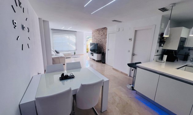 Townhouse - Resale - Elche -
                Campo de Fútbol