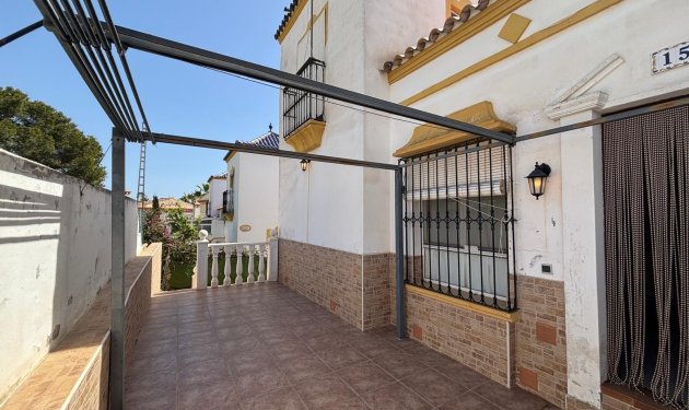 Townhouse - Resale - Torrevieja -
                Los altos