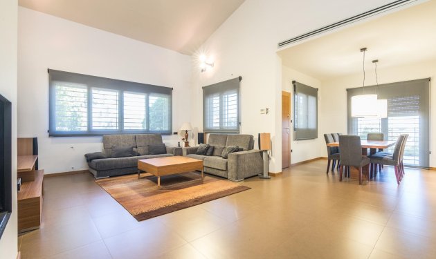 Villa de Lujo - Herverkoop - Peña las aguilas -
                Peña de Las Águilas