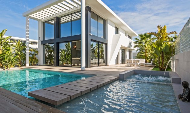 Villa de Lujo - Herverkoop - San Fulgencio -
                San Fulgencio