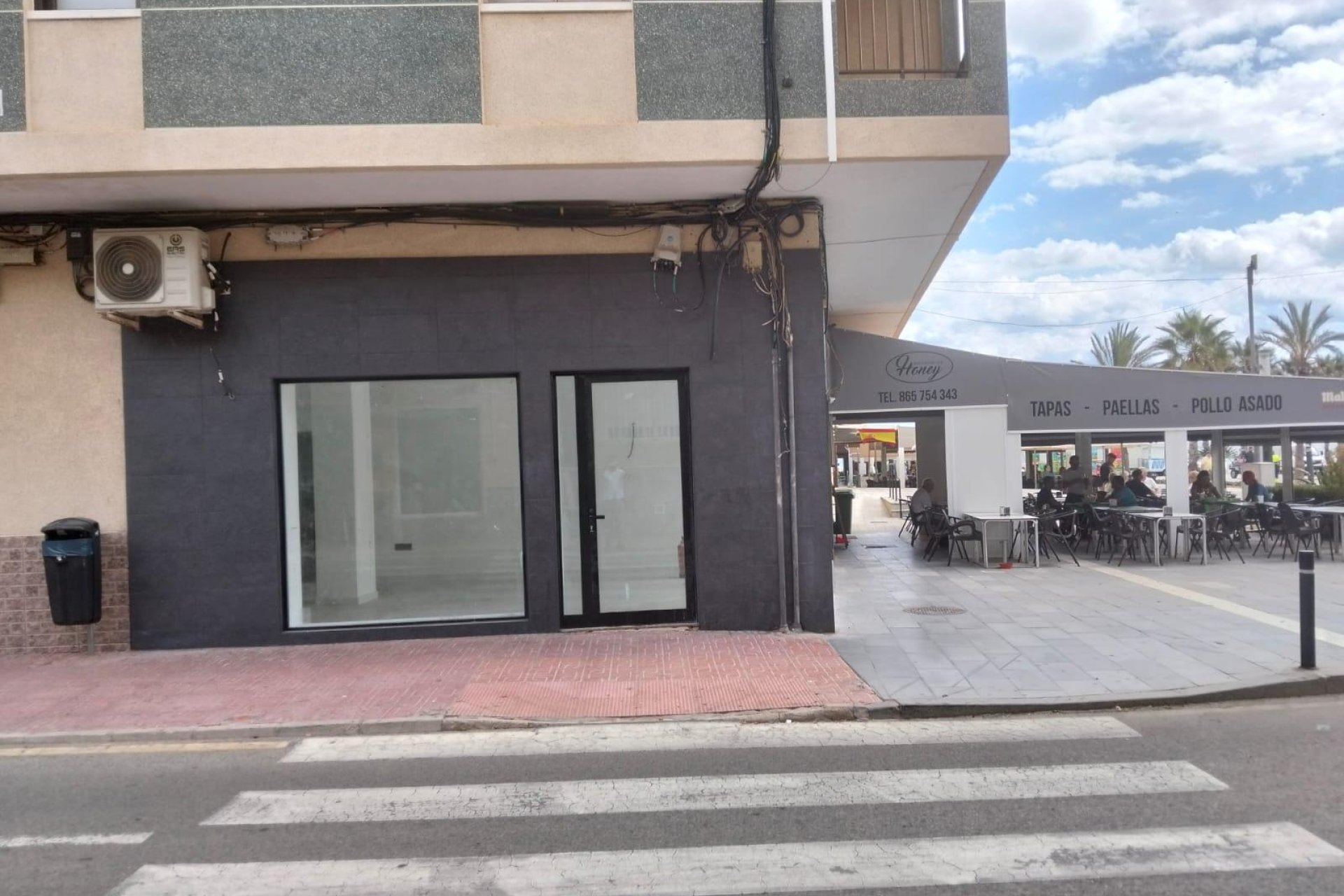 Wynajem długoterminowy - Local comercial - Torrevieja - La Mata
