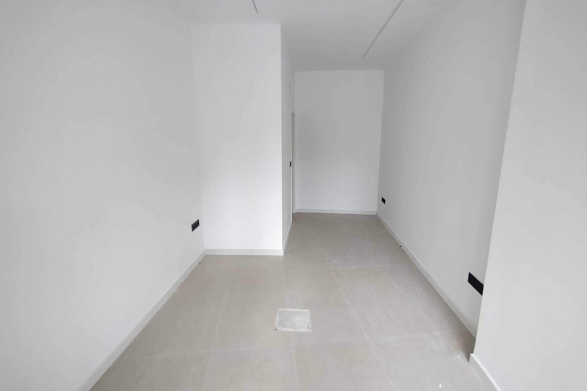 Wynajem długoterminowy - Local comercial - Torrevieja - La Mata