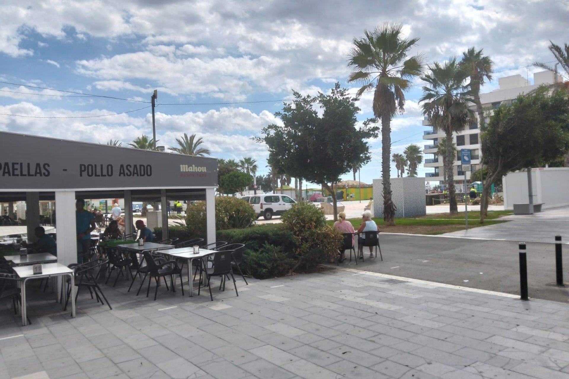 Wynajem długoterminowy - Local comercial - Torrevieja - La Mata