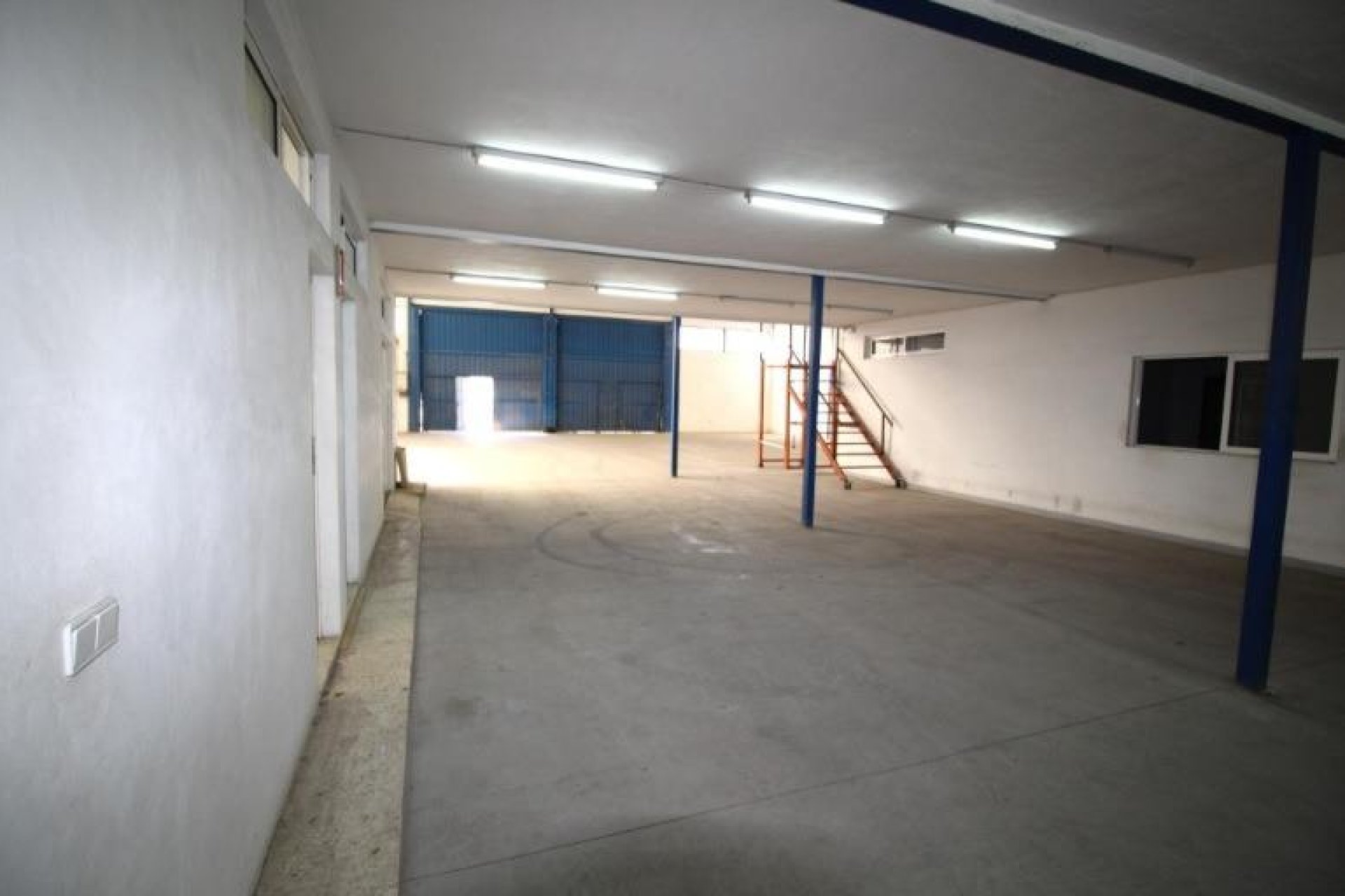 Wynajem długoterminowy - Nave industrial - Alicante - Pla de la vallonga
