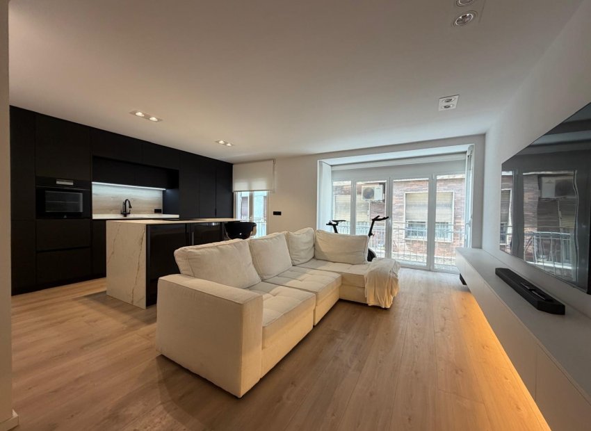 Wynajem długoterminowy - Piso - Elche - Center