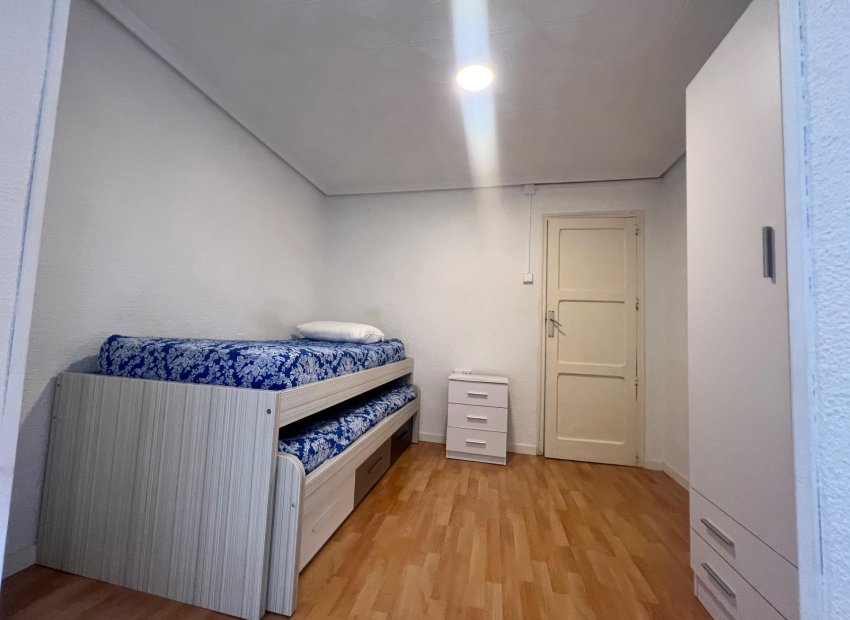 Wynajem długoterminowy - Piso - Elche - Reina Victoria-Miguel Hernández