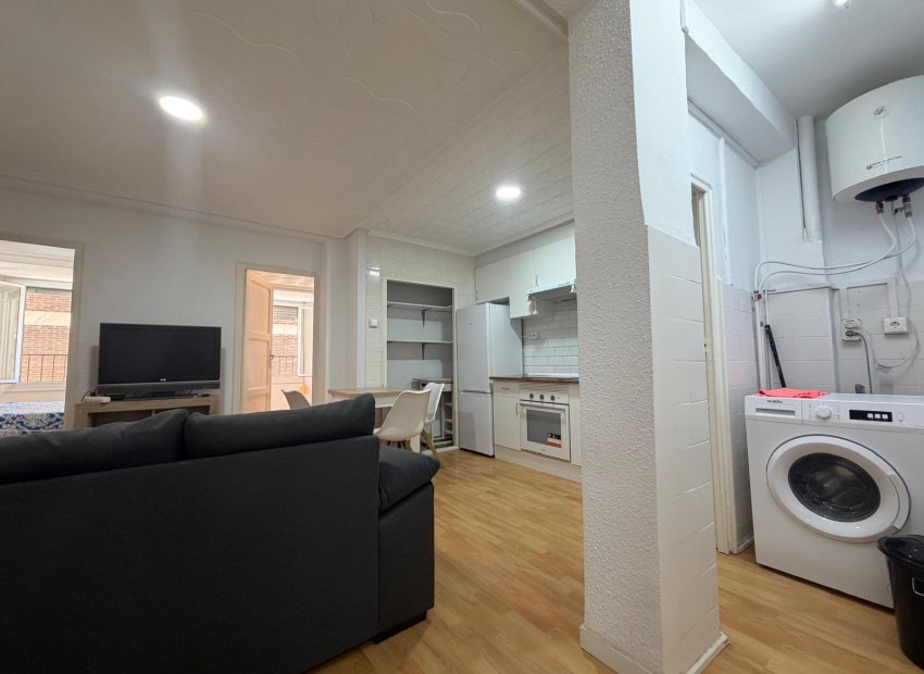 Wynajem długoterminowy - Piso - Elche - Reina Victoria-Miguel Hernández