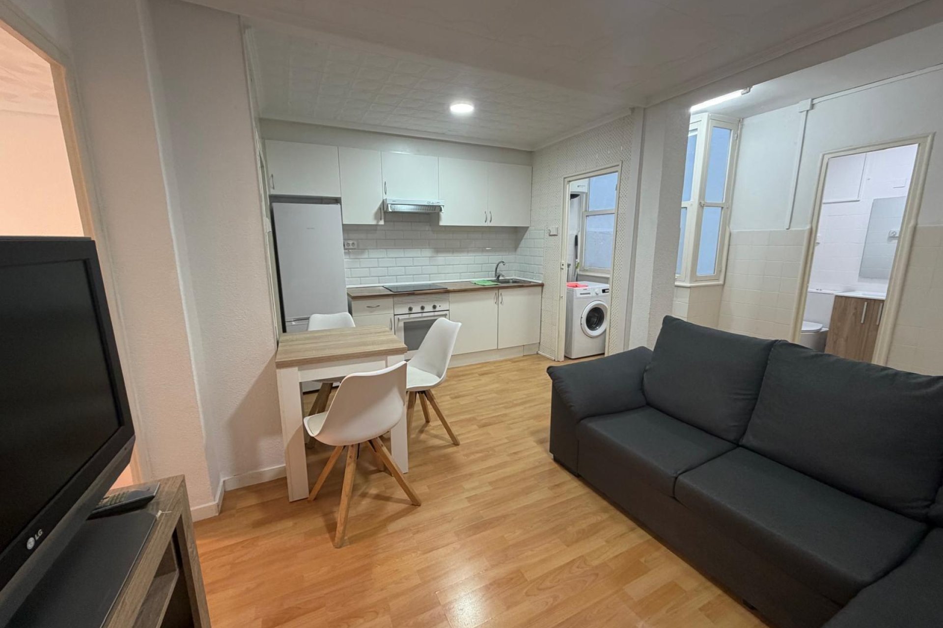 Wynajem długoterminowy - Piso - Elche - Reina Victoria-Miguel Hernández