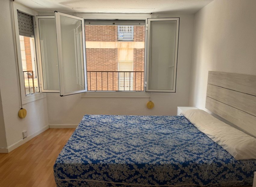 Wynajem długoterminowy - Piso - Elche - Reina Victoria-Miguel Hernández