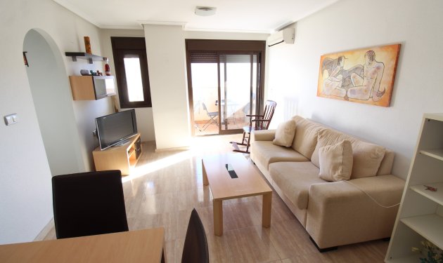 Resale - Apartament - Torrevieja - Pueblo