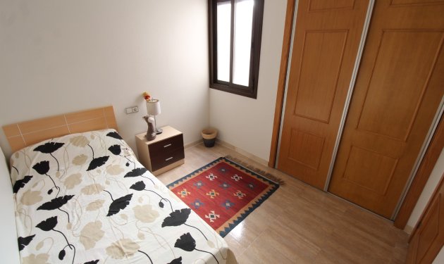 Resale - Apartament - Torrevieja - Pueblo