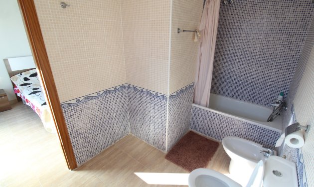 Resale - Apartament - Torrevieja - Pueblo