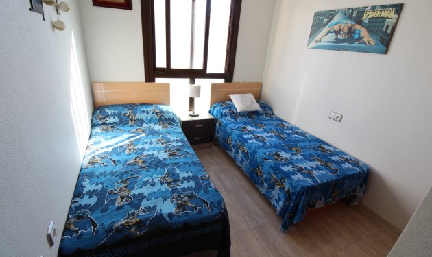 Resale - Apartament - Torrevieja - Pueblo