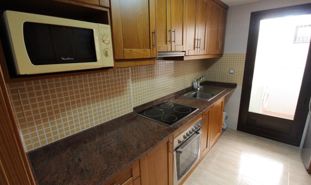 Resale - Apartament - Torrevieja - Pueblo