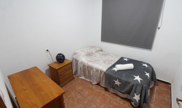 Resale - Bungalow - Torrevieja - PLAYA DE LOS LOCOS