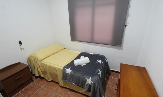 Resale - Bungalow - Torrevieja - PLAYA DE LOS LOCOS