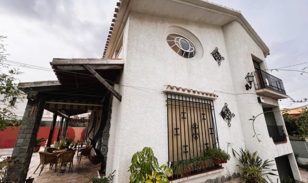 Herverkoop - Chalet - Elche - Ciudad Jardin