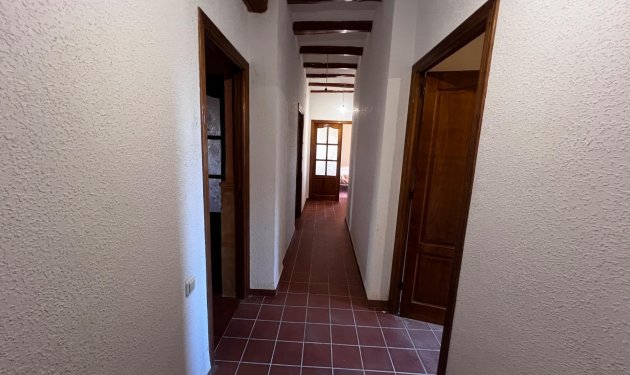 Resale - Finca rústica - Bocairent - Sierra de Mariola