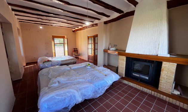 Resale - Finca rústica - Bocairent - Sierra de Mariola