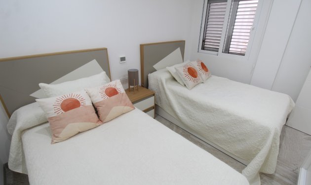 Resale - Bungalow - La Mata - Puerto Romano/PLAYA