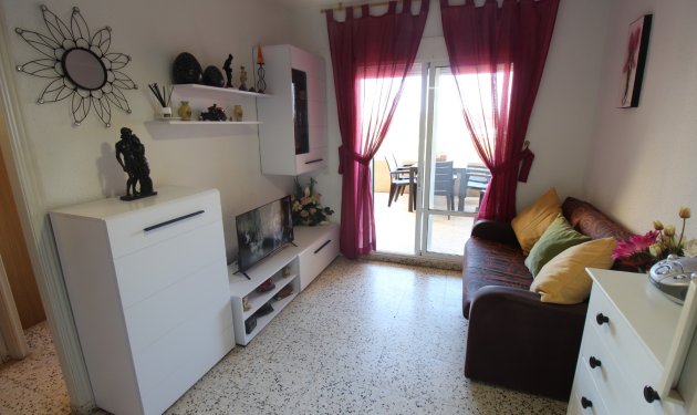 Resale - Apartament - Guardamar - Urbanizaciones /PLAYA