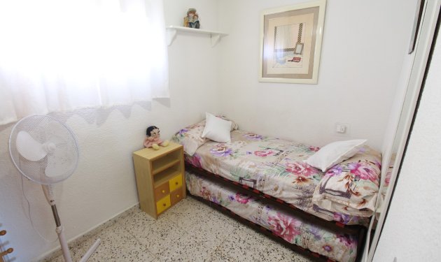 Resale - Apartament - Guardamar - Urbanizaciones /PLAYA