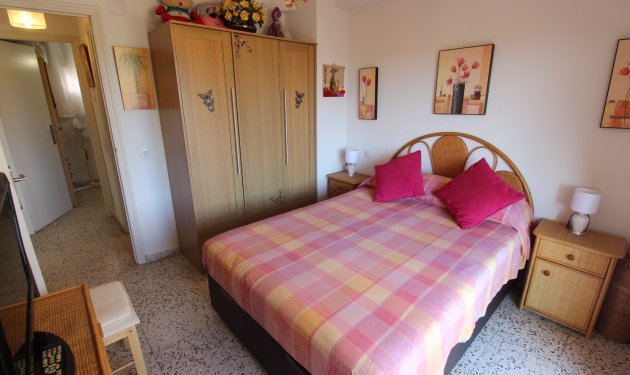 Resale - Apartament - Guardamar - Urbanizaciones /PLAYA