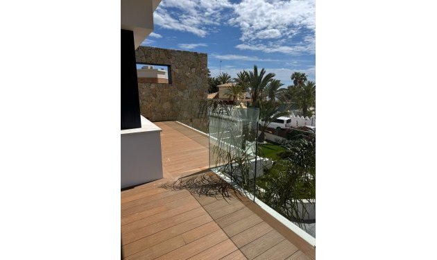 Resale - Villa - El Campello - Campello Playa