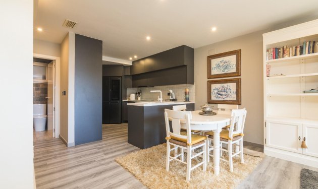 Resale - Bungalow - Arenales del Sol - Zona paseo maritimo