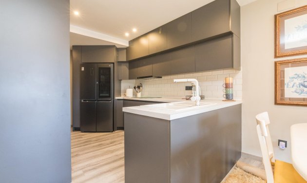 Resale - Bungalow - Arenales del Sol - Zona paseo maritimo