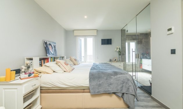 Resale - Bungalow - Arenales del Sol - Zona paseo maritimo